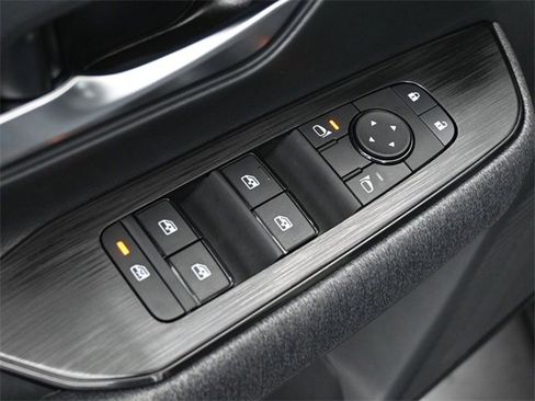 New 2026 Nissan Kicks SV w/ Illumination Package image 13