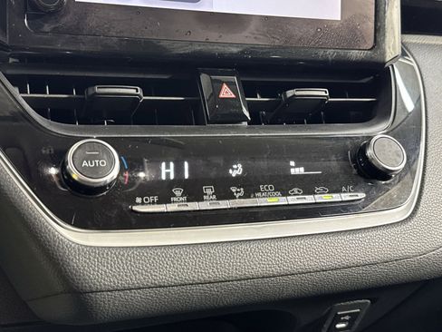 Used 2023 Toyota Corolla LE image 25