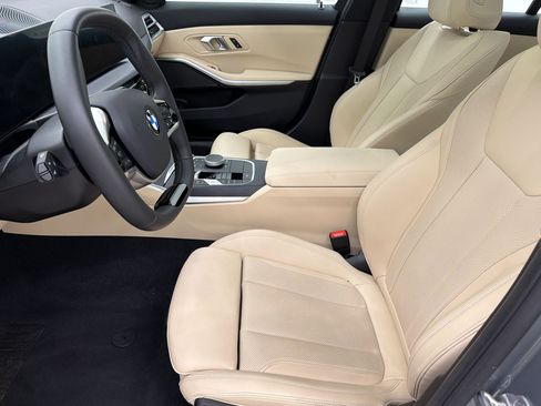 Used 2025 BMW 330i Sedan w/ Premium Package RWD image 5