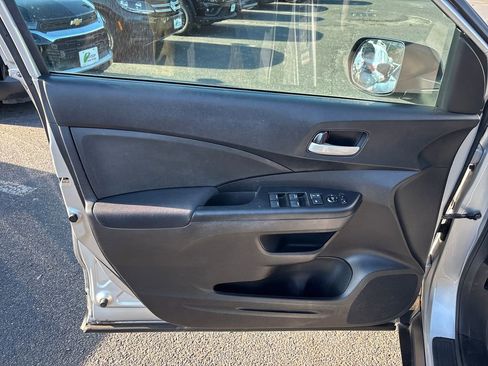 Used 2015 Honda CR-V LX image 14