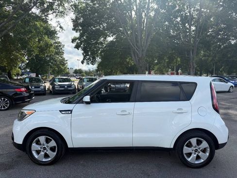 Used 2018 Kia Soul w/ Convenience Package FWD image 8