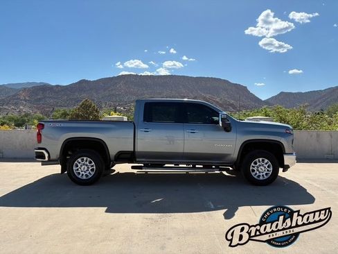 Used 2024 Chevrolet Silverado 3500 LTZ image 3