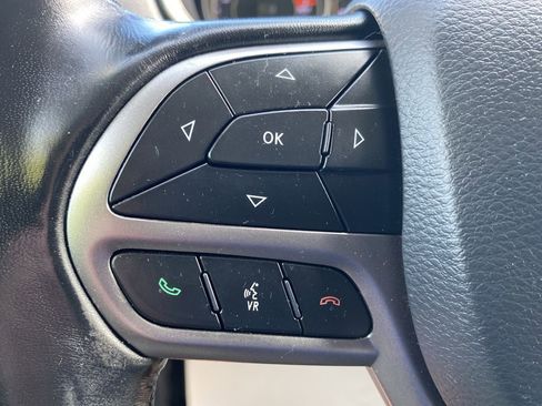 Used 2020 Jeep Cherokee Latitude Plus w/ Cold Weather Group AWD/4WD image 29