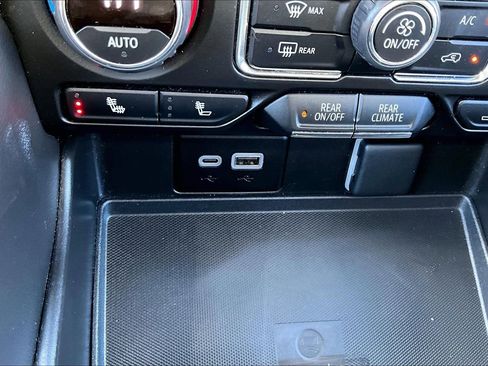 Used 2024 Chevrolet Tahoe LT image 16