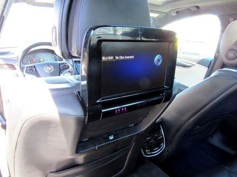 Used 2014 Cadillac XTS Platinum image 35