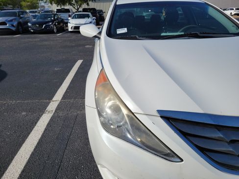 Used 2011 Hyundai Sonata SE FWD image 7