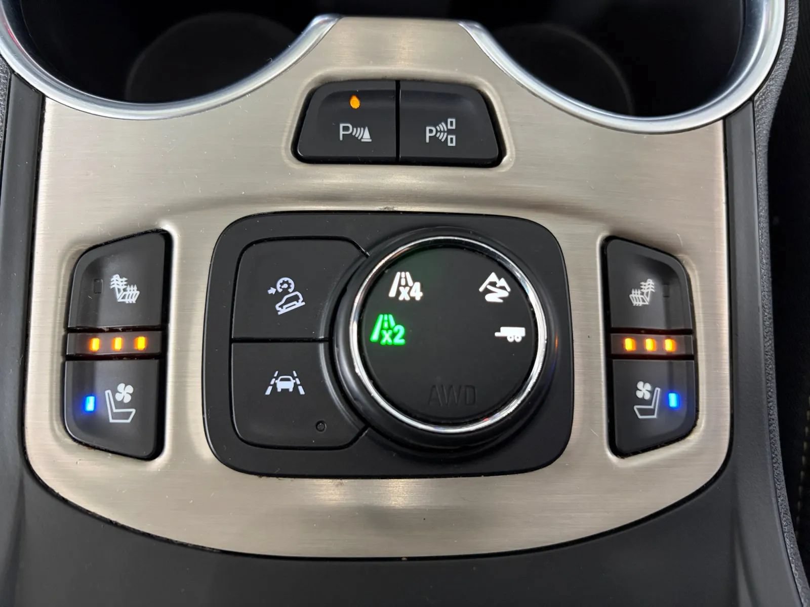 Used 2019 GMC Terrain Denali w/ GMC Pro Grade Package AWD/4WD image 25