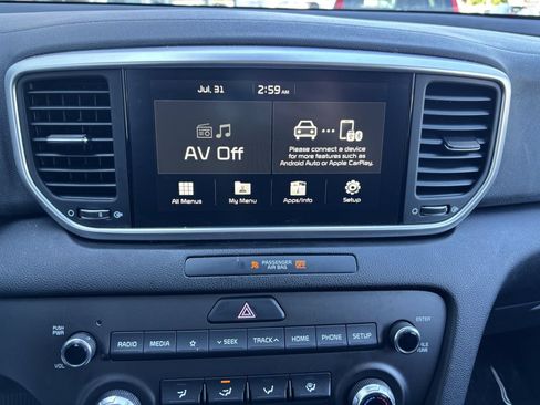 Used 2022 Kia Sportage LX AWD/4WD image 17