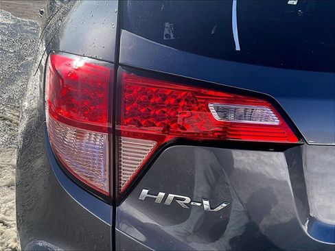 Used 2018 Honda HR-V EX image 28