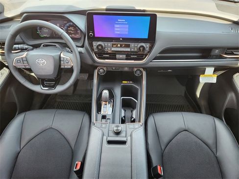 New 2026 Toyota Grand Highlander AWD Hybrid image 18