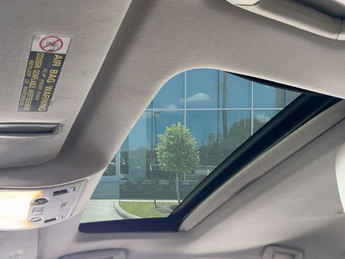 Used 2013 Lexus ES 350 4dr Sdn image 13