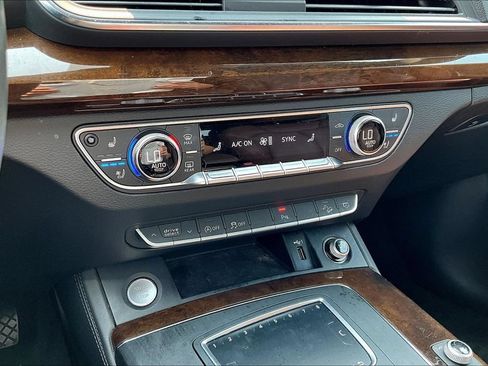 Used 2019 Audi Q5 2.0T Premium Plus w/ Premium Plus Package AWD/4WD image 15