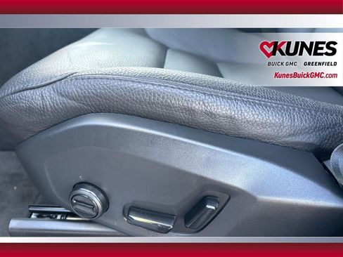 Used 2024 Volvo XC90 B5 Plus image 19