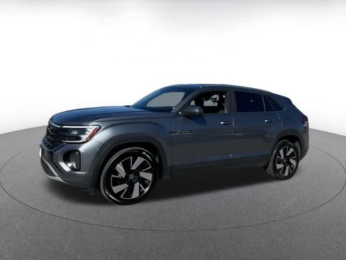 Used 2025 Volkswagen Atlas Cross Sport SE image 8