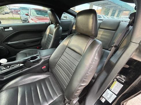 Used 2005 Ford Mustang GT Premium RWD image 9
