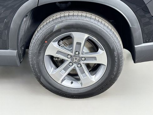 Certified 2025 Honda Pilot EX-L image 9