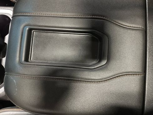 Used 2022 GMC Sierra 1500 AT4 w/ AT4 Preferred Package image 16