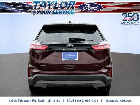 Used 2024 Ford Edge SEL w/ Convenience Package AWD/4WD image 4