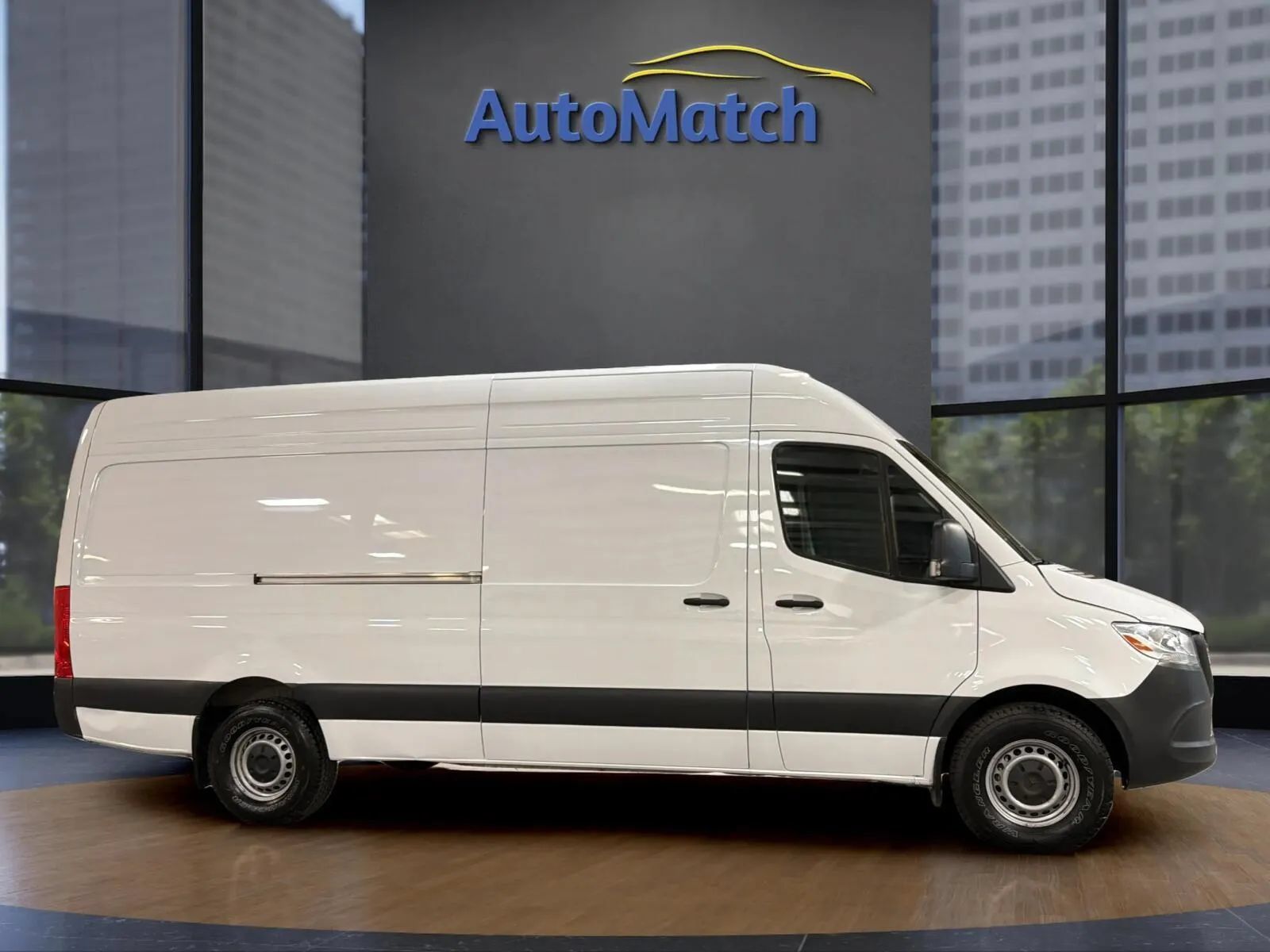 Used 2025 Mercedes-Benz Sprinter 2500 image 13