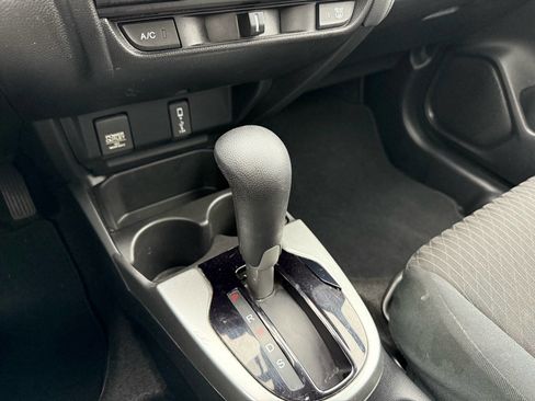 Used 2018 Honda Fit EX image 29