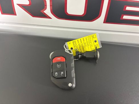 Used 2024 Jeep Wrangler Rubicon w/ Convenience Group image 33