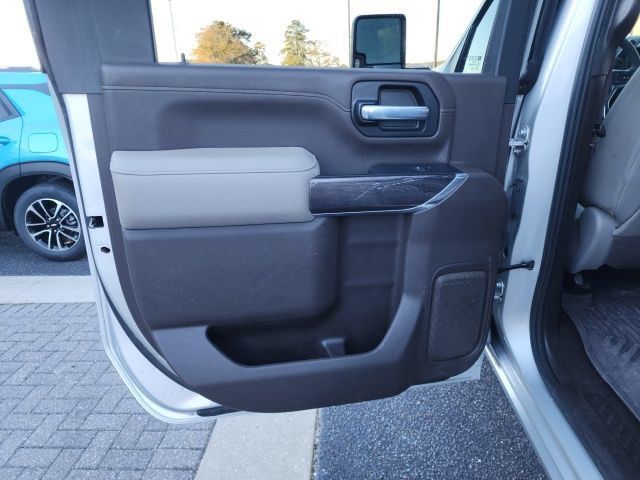Used 2021 Chevrolet Silverado 2500 LTZ AWD/4WD image 13