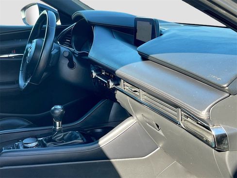 Used 2022 MAZDA MAZDA3 s image 30