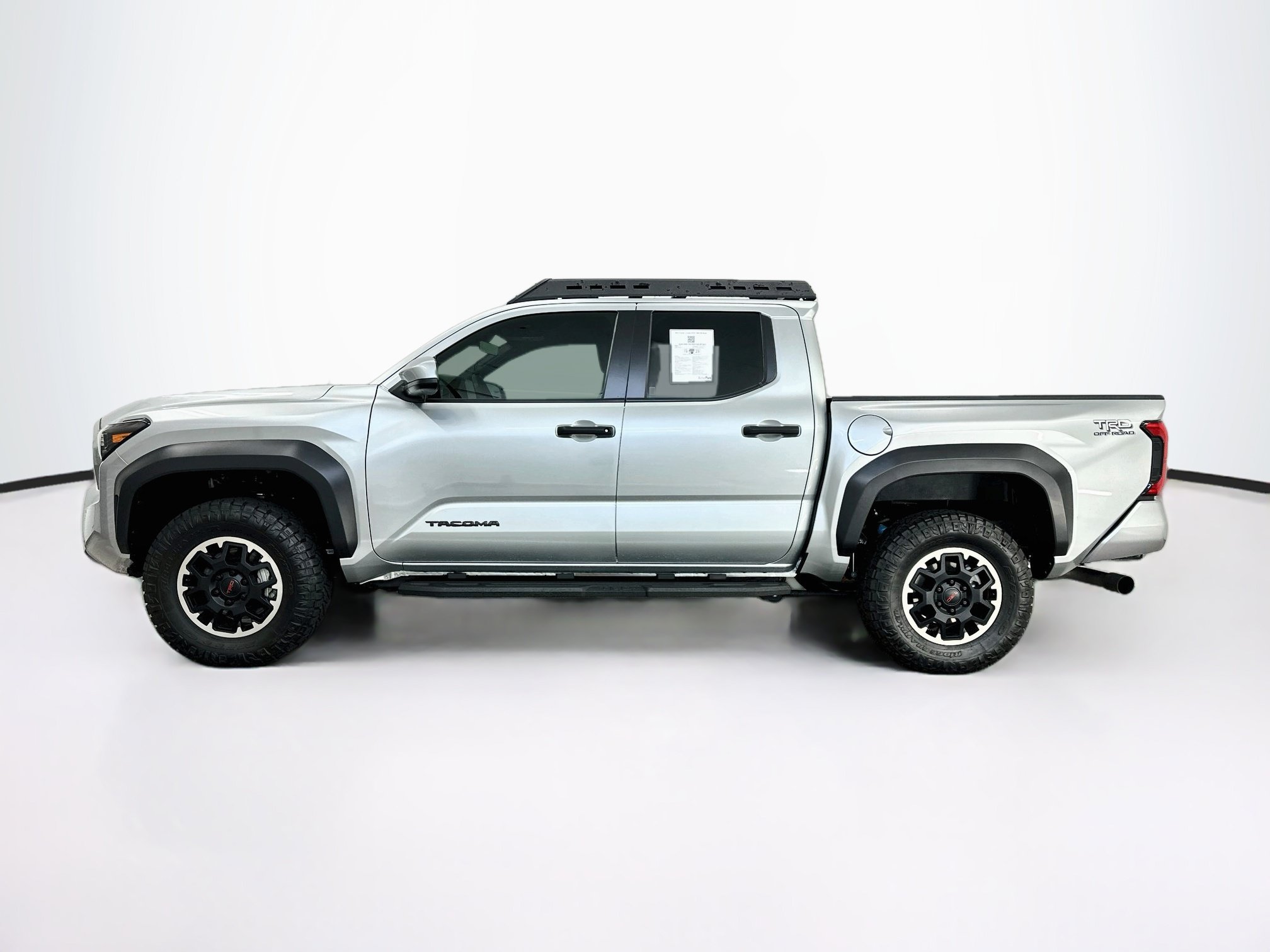 Used 2024 Toyota Tacoma TRD Off-Road AWD/4WD image 4