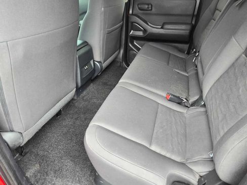 Used 2022 Nissan Frontier S w/ Technology Package image 15