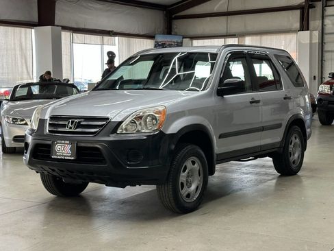 Used 2005 Honda CR-V LX image 5