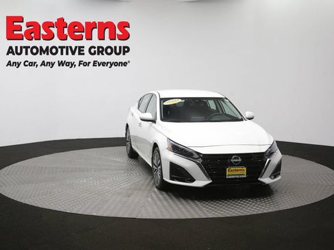 Used 2023 Nissan Altima 2.5 SV FWD image 50