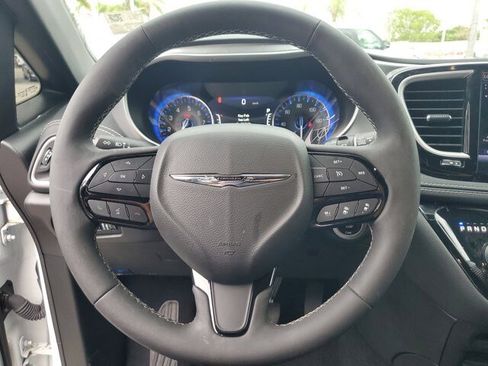 Certified 2023 Chrysler Pacifica Touring-L w/ S Appearance Package FWD image 27