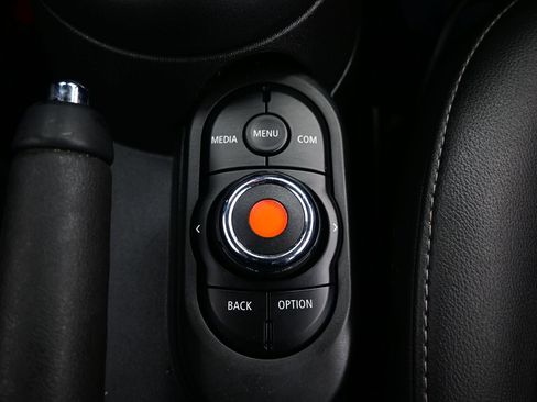 Used 2019 MINI Cooper 2-Door Hardtop FWD image 22