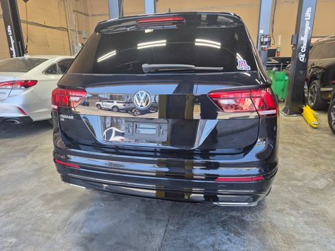 Used 2021 Volkswagen Tiguan SE R-Line FWD image 7