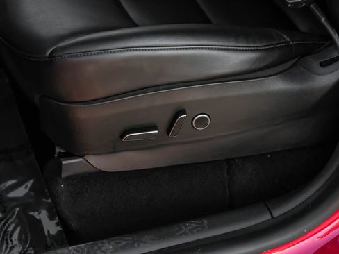 Used 2021 Tesla Model Y 2WD image 36