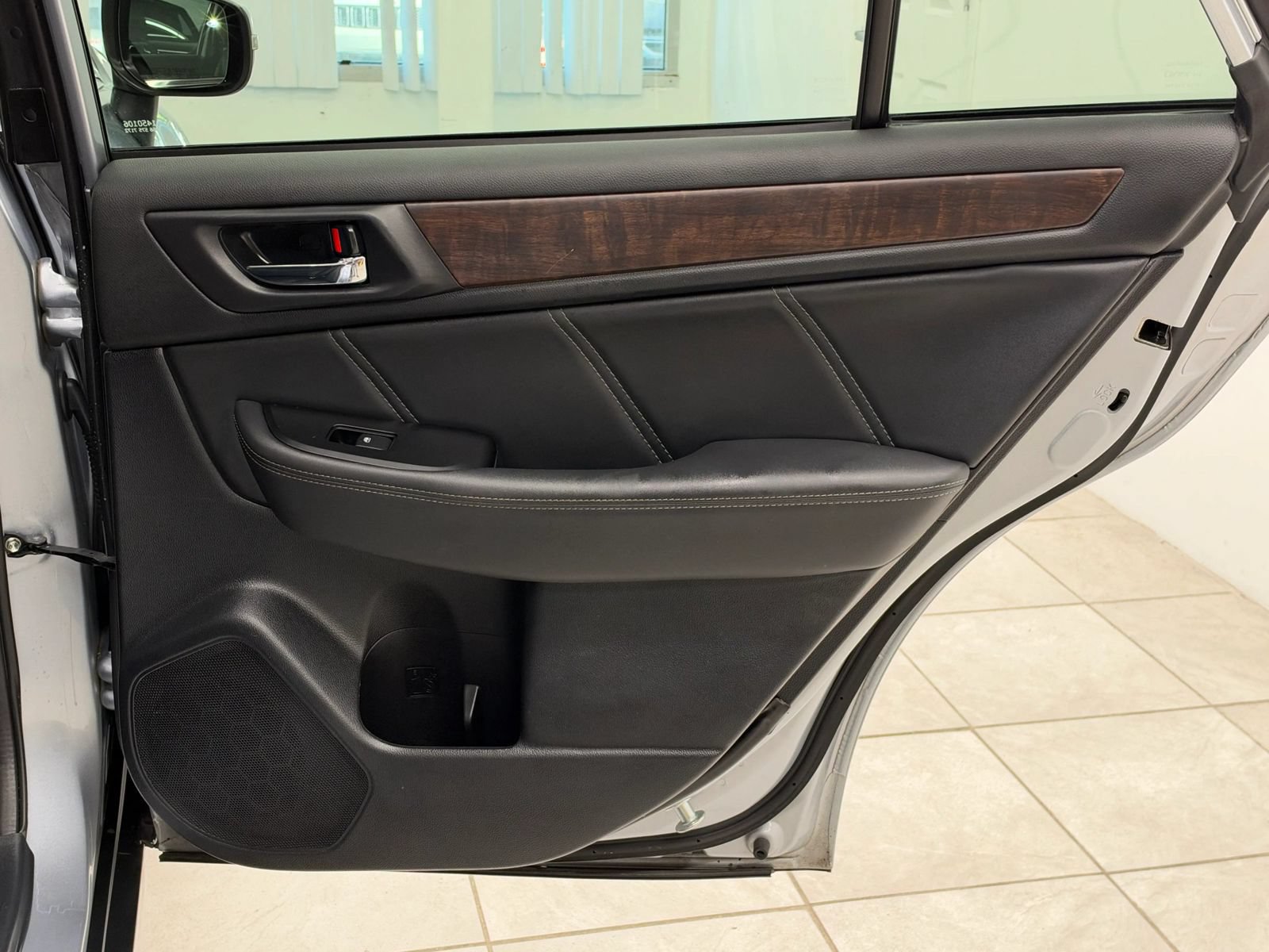Used 2019 Subaru Outback 2.5i Limited AWD/4WD image 22