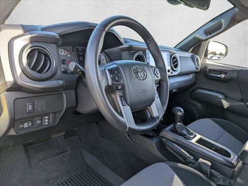 Used 2023 Toyota Tacoma TRD Sport image 10