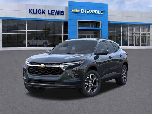 New 2026 Chevrolet Trax LT w/ Driver Confidence Package FWD image 6