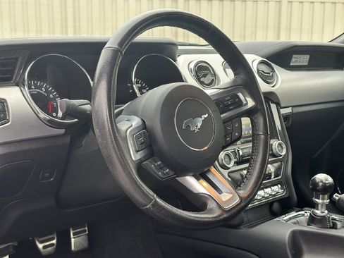 Used 2015 Ford Mustang GT Premium image 18