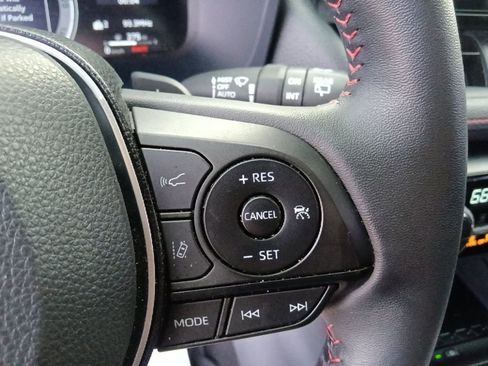 Used 2025 Toyota RAV4 XSE w/ Weather Package AWD/4WD image 19