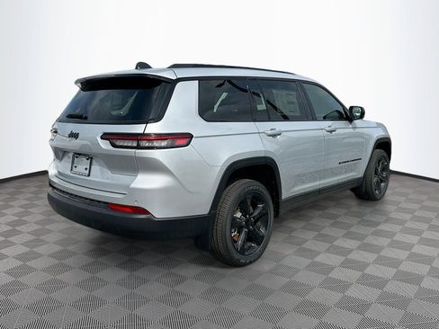 New 2025 Jeep Grand Cherokee L Altitude image 4