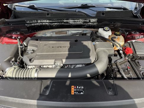 Used 2022 Buick Envision Avenir w/ Technology Package II FWD image 34