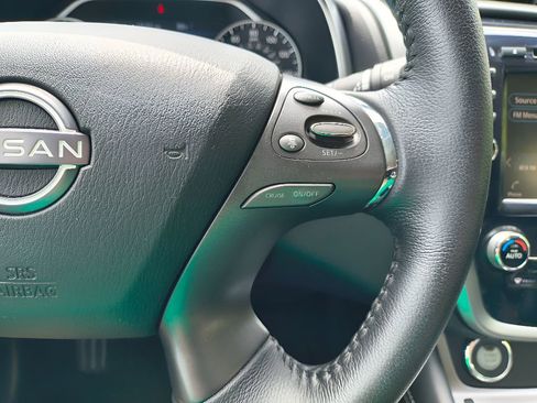 Used 2024 Nissan Murano SV w/ SV Midnight Edition Package image 17