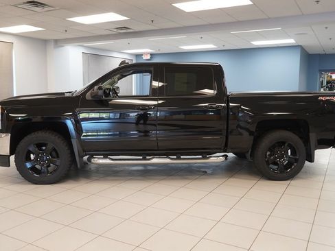 Used 2017 Chevrolet Silverado 1500 LT w/ All Star Edition AWD/4WD image 2