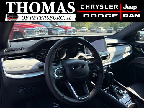 Used 2025 Jeep Compass Limited w/ Sun & Sound Group AWD/4WD image 12