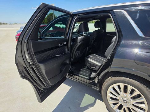 Used 2020 Hyundai Palisade Limited FWD image 16