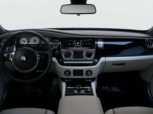 Used 2018 Rolls-Royce Dawn RWD image 14