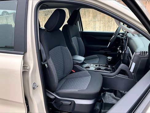 Used 2025 Ford Ranger XL image 8