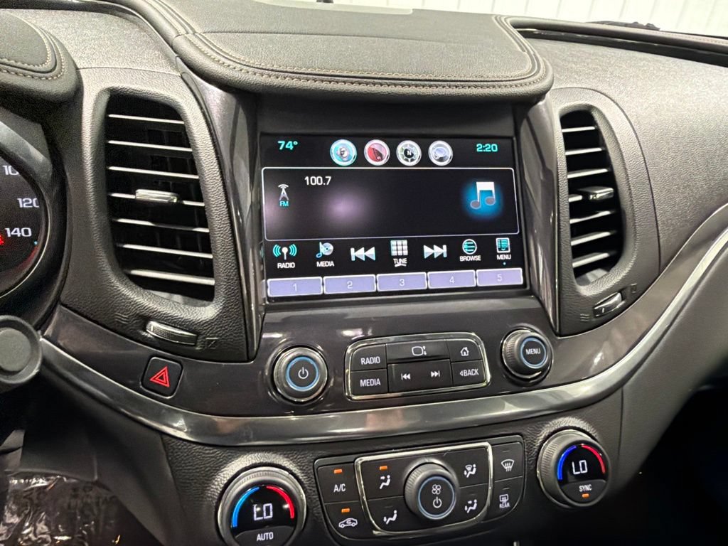 Used 2016 Chevrolet Impala LT FWD image 27