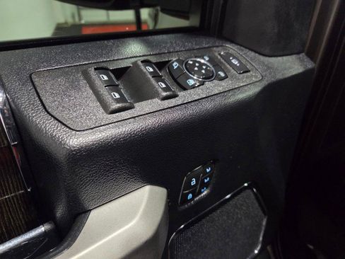 Used 2020 Ford F250 Lariat w/ Lariat Ultimate Package image 37